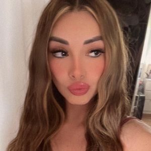 Meet your Posher, Monique